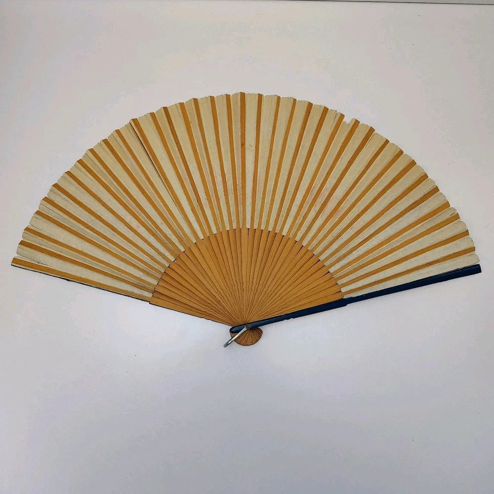 Vintage 1930's Asian HAND PAINTED FAN Paper Bamboo Wood Florals Blue‎